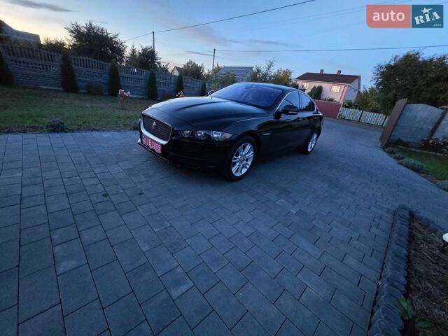 Черный Ягуар XE, объемом двигателя 2 л и пробегом 140 тыс. км за 13800 $, фото 1 на Automoto.ua