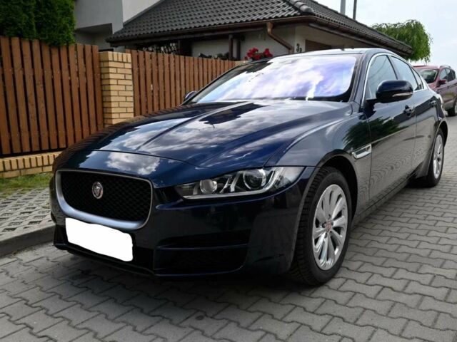 Чорний Ягуар XE, об'ємом двигуна 2 л та пробігом 68 тис. км за 10200 $, фото 1 на Automoto.ua