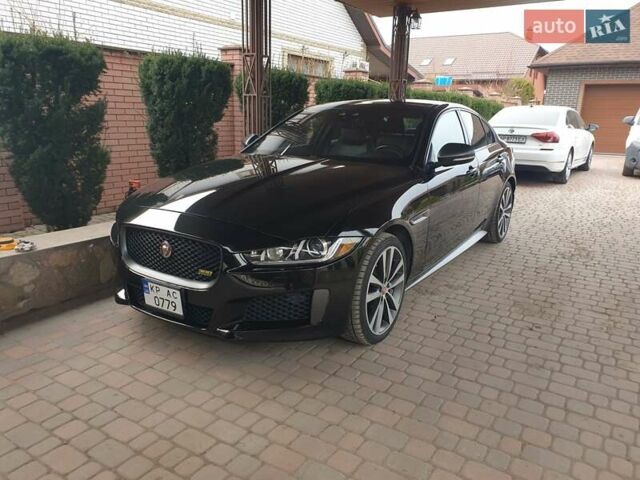 Черный Ягуар XE, объемом двигателя 2 л и пробегом 48 тыс. км за 25000 $, фото 1 на Automoto.ua