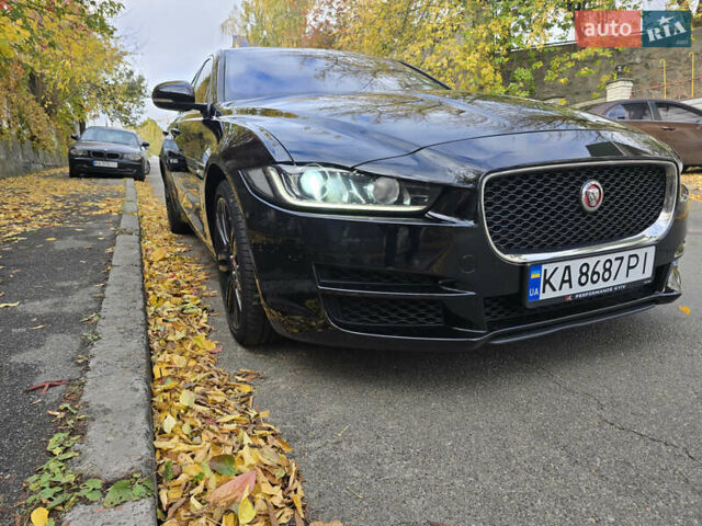 Черный Ягуар XE, объемом двигателя 2 л и пробегом 107 тыс. км за 18800 $, фото 1 на Automoto.ua