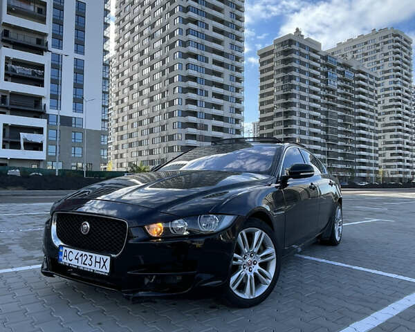 Черный Ягуар XE, объемом двигателя 2 л и пробегом 118 тыс. км за 11500 $, фото 1 на Automoto.ua