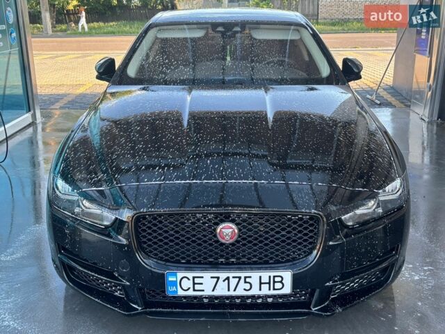 Черный Ягуар XE, объемом двигателя 2 л и пробегом 133 тыс. км за 17200 $, фото 1 на Automoto.ua
