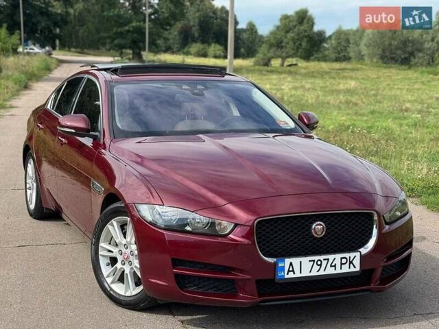 Червоний Ягуар XE, об'ємом двигуна 2 л та пробігом 90 тис. км за 14500 $, фото 1 на Automoto.ua