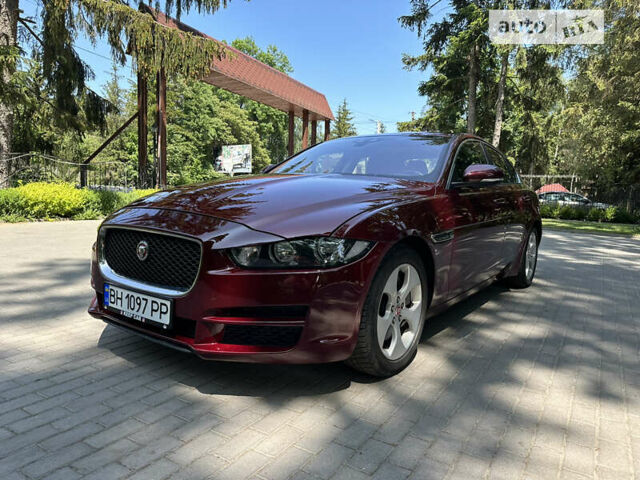 Червоний Ягуар XE, об'ємом двигуна 2 л та пробігом 142 тис. км за 14000 $, фото 1 на Automoto.ua