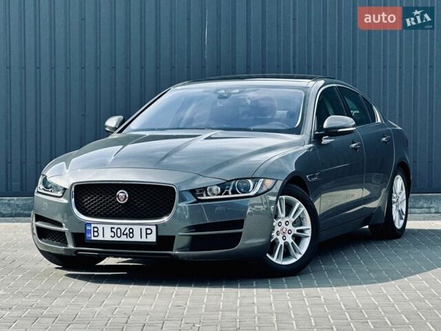 Серый Ягуар XE, объемом двигателя 2 л и пробегом 110 тыс. км за 14999 $, фото 1 на Automoto.ua
