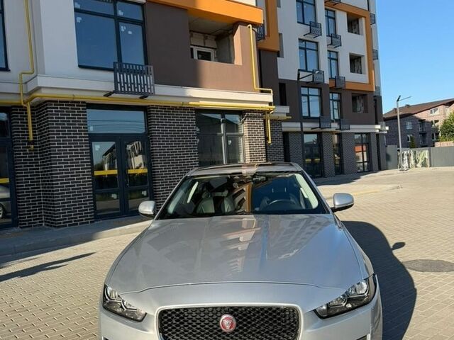 Сірий Ягуар XE, об'ємом двигуна 2 л та пробігом 149 тис. км за 16000 $, фото 1 на Automoto.ua