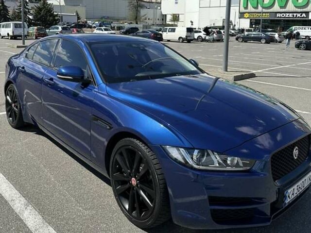 Синий Ягуар XE, объемом двигателя 3 л и пробегом 152 тыс. км за 14000 $, фото 1 на Automoto.ua