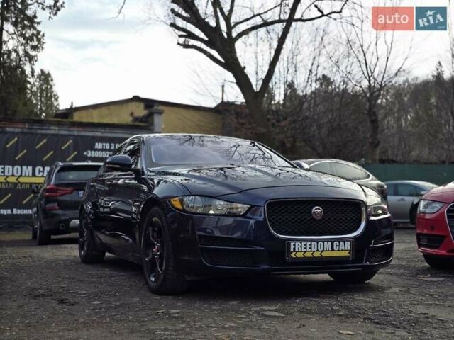 Синий Ягуар XE, объемом двигателя 2 л и пробегом 101 тыс. км за 13500 $, фото 1 на Automoto.ua