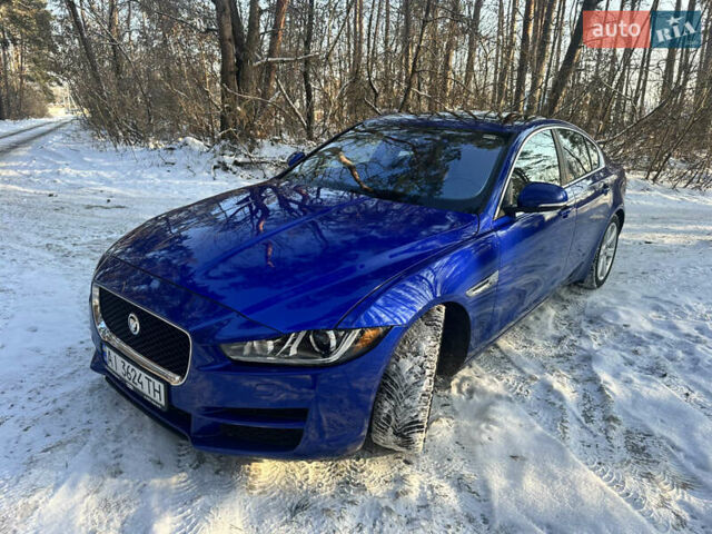 Синий Ягуар XE, объемом двигателя 2 л и пробегом 180 тыс. км за 12200 $, фото 1 на Automoto.ua