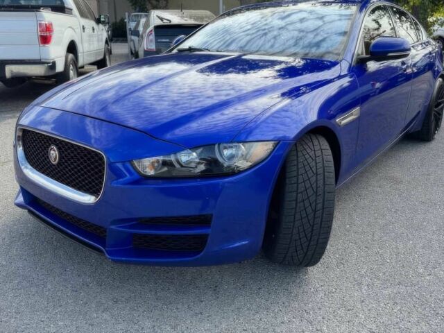 Ягуар XE 2017 в Львове на Automoto.ua Синий Ягуар XE, объемом двигателя 3 л и пробегом 60 тыс. км за 4400 $, фото 1 на Automoto.ua