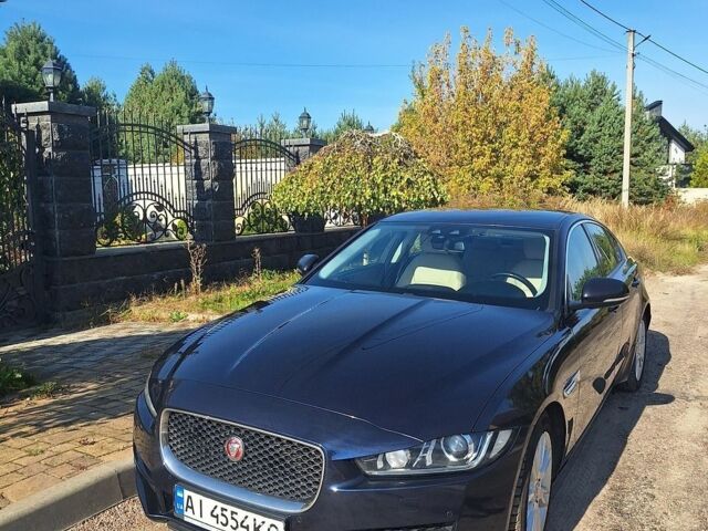 Синій Ягуар XE, об'ємом двигуна 2 л та пробігом 220 тис. км за 10500 $, фото 1 на Automoto.ua