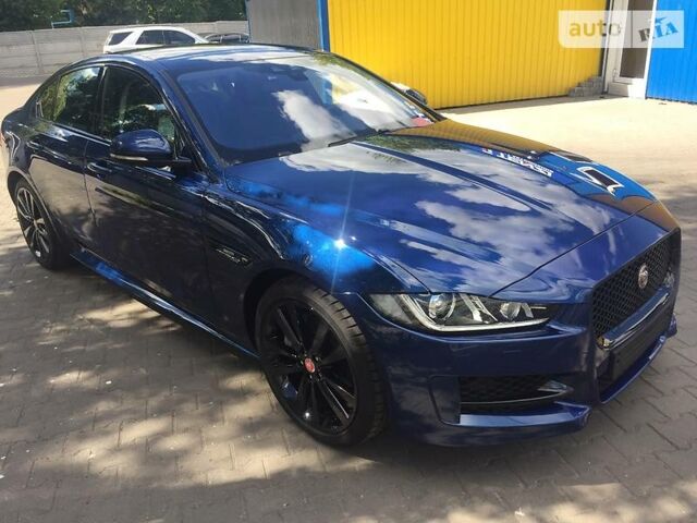 Синий Ягуар XE, объемом двигателя 2 л и пробегом 1 тыс. км за 47800 $, фото 1 на Automoto.ua