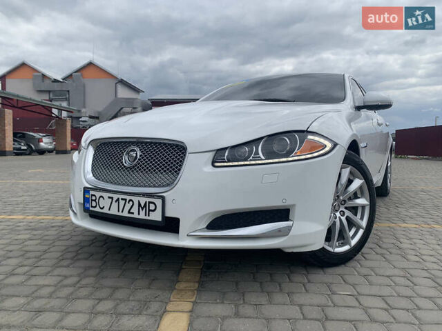 Белый Ягуар ХФ, объемом двигателя 2 л и пробегом 180 тыс. км за 12500 $, фото 1 на Automoto.ua