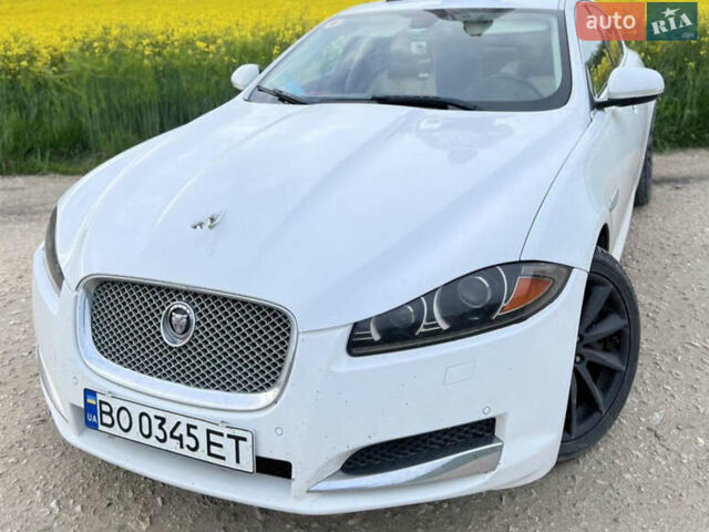 Белый Ягуар ХФ, объемом двигателя 2 л и пробегом 228 тыс. км за 9500 $, фото 1 на Automoto.ua