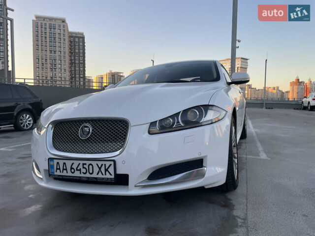 Белый Ягуар ХФ, объемом двигателя 3 л и пробегом 167 тыс. км за 13300 $, фото 1 на Automoto.ua