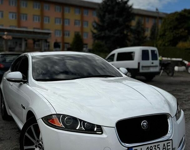 Білий Ягуар ХФ, об'ємом двигуна 2 л та пробігом 280 тис. км за 10900 $, фото 1 на Automoto.ua