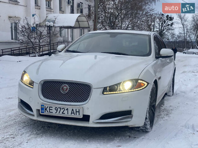 Белый Ягуар ХФ, объемом двигателя 2 л и пробегом 195 тыс. км за 15999 $, фото 1 на Automoto.ua