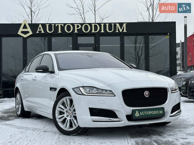 Білий Ягуар ХФ, об'ємом двигуна 2.99 л та пробігом 99 тис. км за 28499 $, фото 1 на Automoto.ua