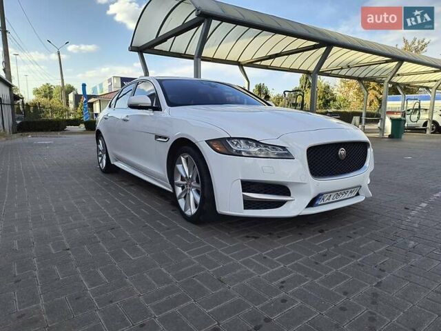Белый Ягуар ХФ, объемом двигателя 3 л и пробегом 101 тыс. км за 17800 $, фото 1 на Automoto.ua