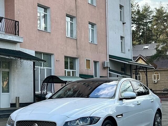 Білий Ягуар ХФ, об'ємом двигуна 3 л та пробігом 164 тис. км за 13950 $, фото 1 на Automoto.ua