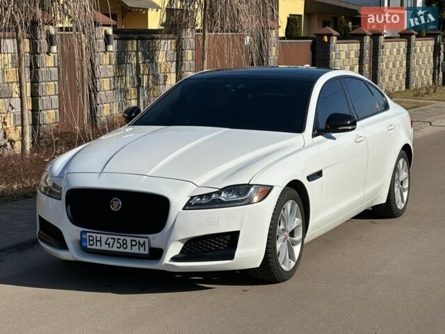 Белый Ягуар ХФ, объемом двигателя 2 л и пробегом 98 тыс. км за 17000 $, фото 1 на Automoto.ua