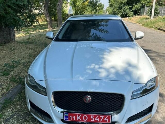 Белый Ягуар ХФ, объемом двигателя 2 л и пробегом 86 тыс. км за 15800 $, фото 1 на Automoto.ua