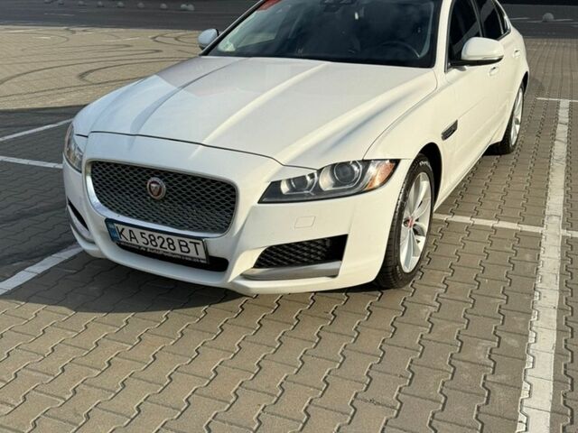 Білий Ягуар ХФ, об'ємом двигуна 2 л та пробігом 142 тис. км за 18000 $, фото 1 на Automoto.ua