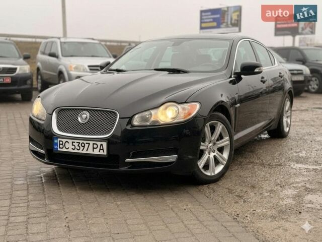 Черный Ягуар ХФ, объемом двигателя 2.72 л и пробегом 218 тыс. км за 7000 $, фото 1 на Automoto.ua