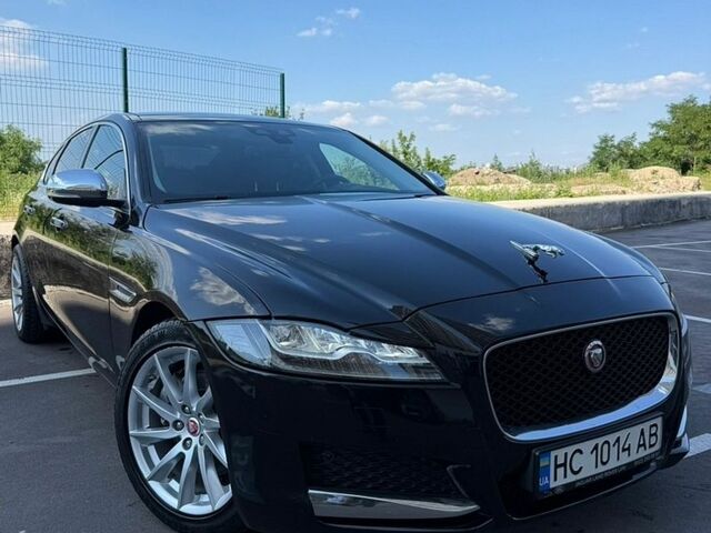 Черный Ягуар ХФ, объемом двигателя 2 л и пробегом 180 тыс. км за 16900 $, фото 1 на Automoto.ua