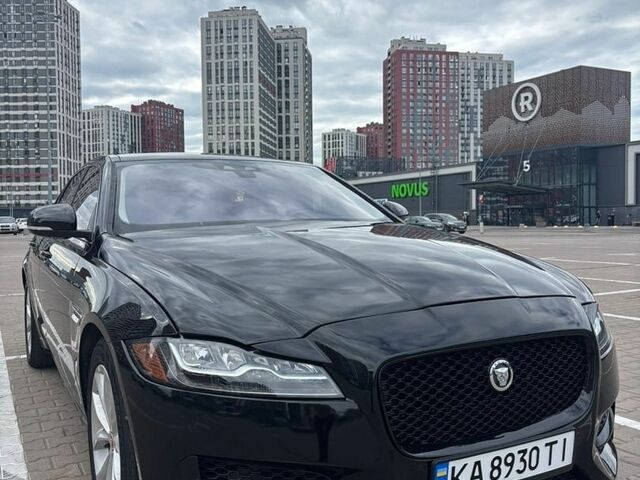 Черный Ягуар ХФ, объемом двигателя 2 л и пробегом 67 тыс. км за 15000 $, фото 1 на Automoto.ua