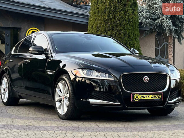 Черный Ягуар ХФ, объемом двигателя 0 л и пробегом 124 тыс. км за 20500 $, фото 1 на Automoto.ua
