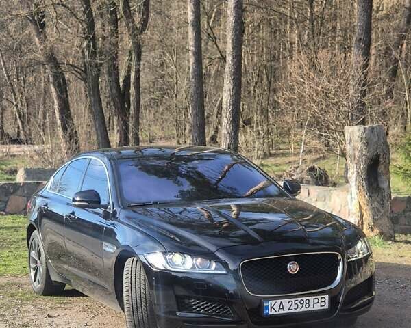 Черный Ягуар ХФ, объемом двигателя 2 л и пробегом 45 тыс. км за 17900 $, фото 1 на Automoto.ua