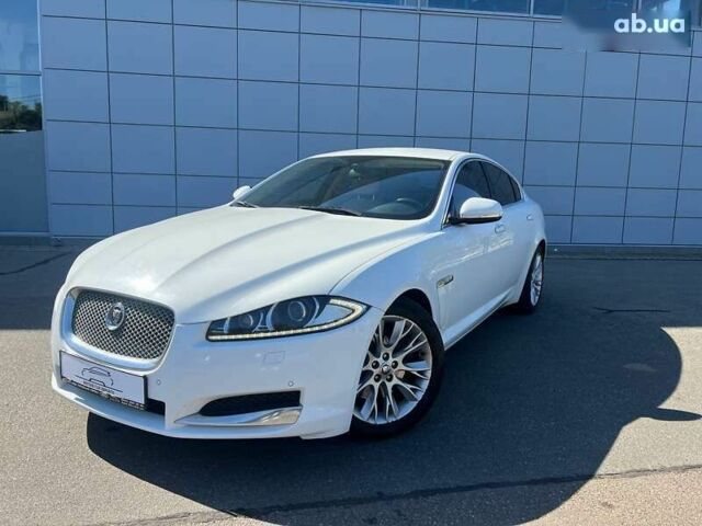 Ягуар ХФ, объемом двигателя 3 л и пробегом 168 тыс. км за 13700 $, фото 1 на Automoto.ua