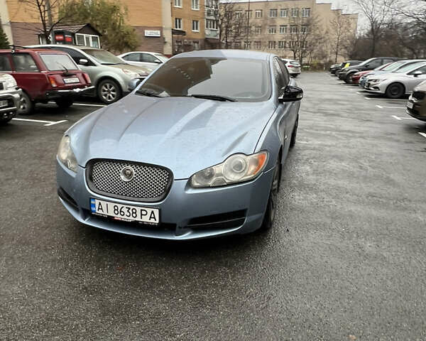 Серый Ягуар ХФ, объемом двигателя 2.97 л и пробегом 148 тыс. км за 9500 $, фото 1 на Automoto.ua