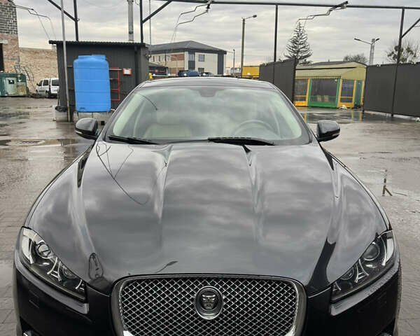 Сірий Ягуар ХФ, об'ємом двигуна 2.18 л та пробігом 180 тис. км за 13200 $, фото 1 на Automoto.ua