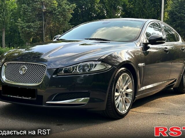 Сірий Ягуар ХФ, об'ємом двигуна 3 л та пробігом 160 тис. км за 13500 $, фото 1 на Automoto.ua