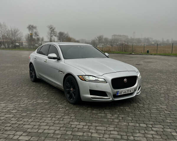 Серый Ягуар ХФ, объемом двигателя 3 л и пробегом 78 тыс. км за 18000 $, фото 1 на Automoto.ua