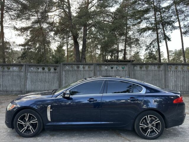 Синий Ягуар ХФ, объемом двигателя 3 л и пробегом 239 тыс. км за 6500 $, фото 1 на Automoto.ua