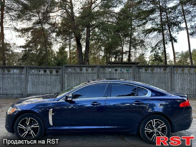 Синий Ягуар ХФ, объемом двигателя 3 л и пробегом 239 тыс. км за 6500 $, фото 1 на Automoto.ua