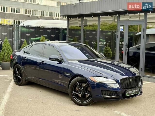 Синий Ягуар ХФ, объемом двигателя 3 л и пробегом 163 тыс. км за 16500 $, фото 1 на Automoto.ua