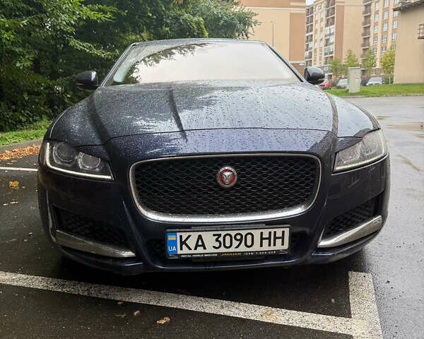 Синий Ягуар ХФ, объемом двигателя 3 л и пробегом 172 тыс. км за 16500 $, фото 1 на Automoto.ua