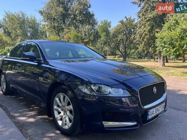 Синий Ягуар ХФ, объемом двигателя 2 л и пробегом 86 тыс. км за 19100 $, фото 1 на Automoto.ua