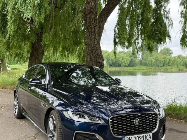Синий Ягуар ХФ, объемом двигателя 2 л и пробегом 14 тыс. км за 32000 $, фото 1 на Automoto.ua
