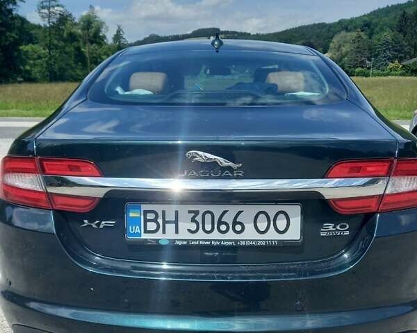 Зеленый Ягуар ХФ, объемом двигателя 3 л и пробегом 200 тыс. км за 14500 $, фото 1 на Automoto.ua