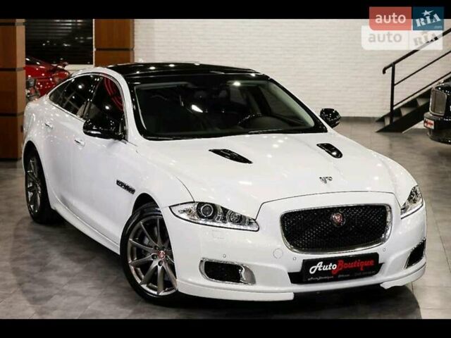 Белый Ягуар Икс Джей, объемом двигателя 3 л и пробегом 118 тыс. км за 35000 $, фото 1 на Automoto.ua