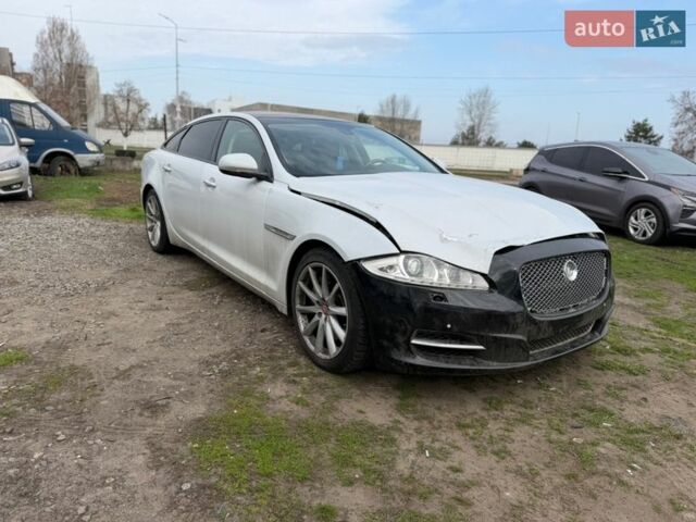 Белый Ягуар Икс Джей, объемом двигателя 2.99 л и пробегом 202 тыс. км за 13500 $, фото 1 на Automoto.ua