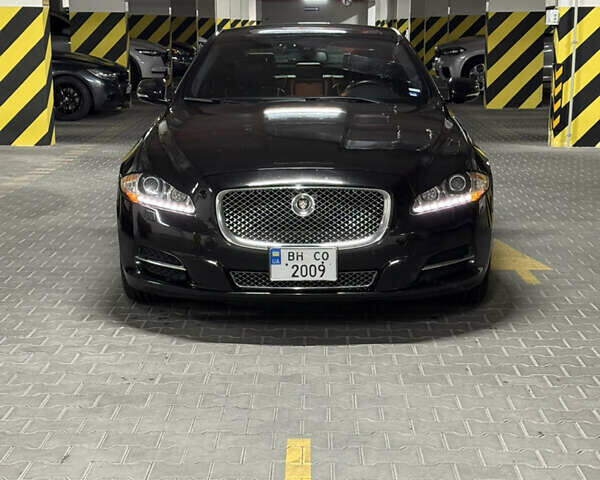 Черный Ягуар Икс Джей, объемом двигателя 2.97 л и пробегом 171 тыс. км за 17499 $, фото 1 на Automoto.ua