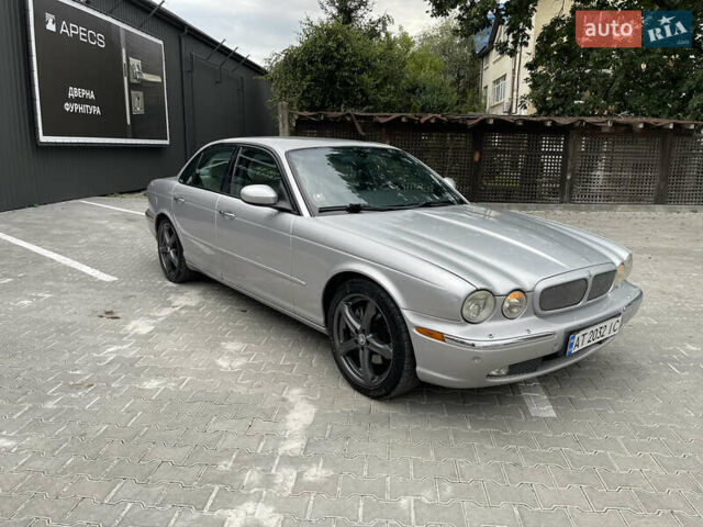 Ягуар Икс Джей 2003 в Ивано-Франковске на Automoto.ua Серый Ягуар Икс Джей, объемом двигателя 2.97 л и пробегом 206 тыс. км за 7999 $, фото 1 на Automoto.ua