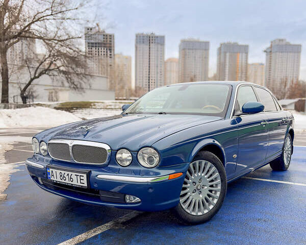 Синий Ягуар Икс Джей, объемом двигателя 3.6 л и пробегом 120 тыс. км за 18800 $, фото 1 на Automoto.ua