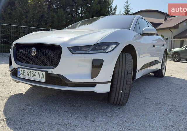 Белый Ягуар I-Pace, объемом двигателя 0 л и пробегом 122 тыс. км за 25700 $, фото 1 на Automoto.ua